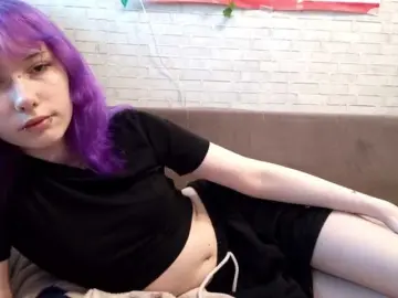 Vinika228  live sex cam