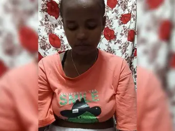 Flaviahh  live sex cam