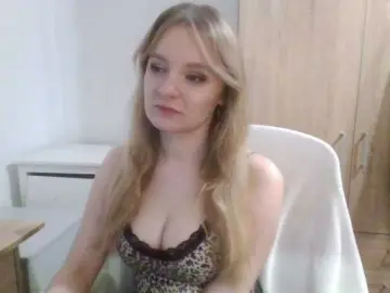 AlmaNatural  live sex cam