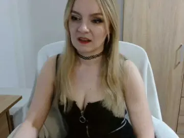 AlmaNatural  live sex cam