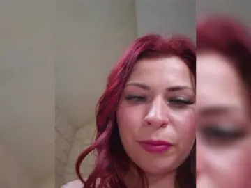 Chrissi69  live sex cam