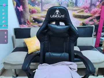 Hayami18  live sex cam