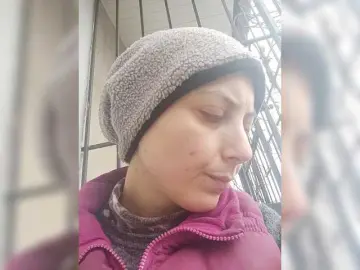 Kira700  live sex cam