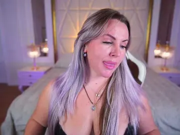 KiraCandyS  live sex cam