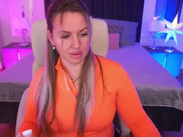 KiraCandyS  live sex cam