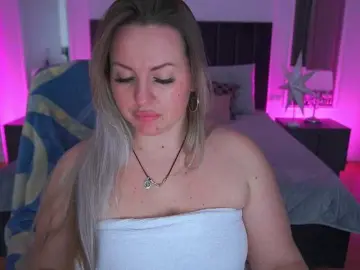 KiraCandyS  live sex cam