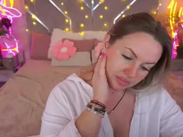 KiraCandyS  live sex cam