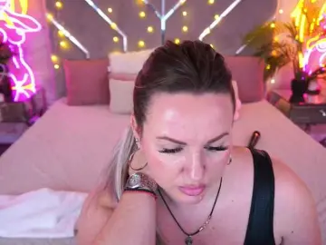 KiraCandyS  live sex cam