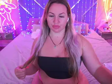 KiraCandyS  live sex cam