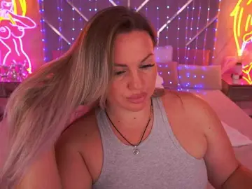 KiraCandyS  live sex cam