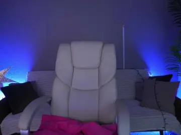 KiraCandyS  live sex cam