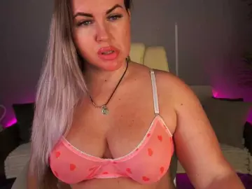 KiraCandyS  live sex cam