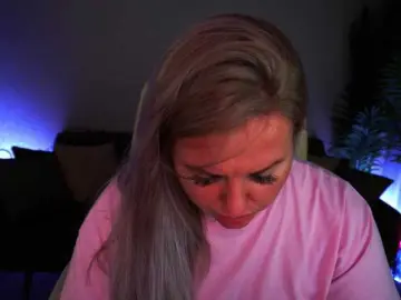 KiraCandyS  live sex cam