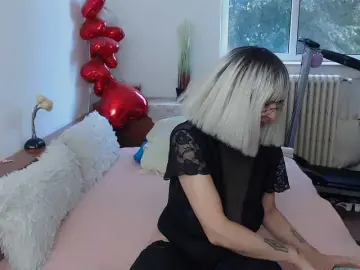 MilfDolores  live sex cam