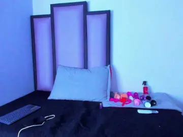 Quee-Sophine  live sex cam