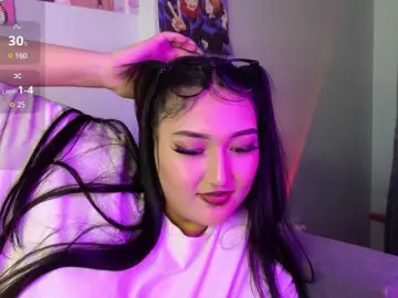 Yunamini  live sex cam