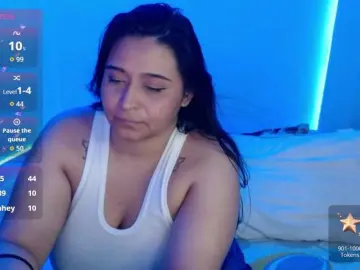 Alyson-  live sex cam