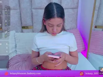 Britnyblosoom  live sex cam