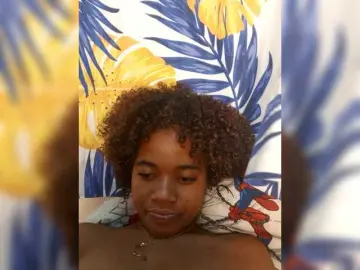 Chanel95  live sex cam