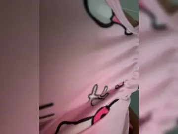 LittleToxic  live sex cam