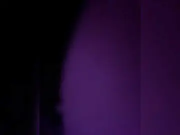 LittleToxic  live sex cam