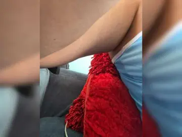 LittleToxic  live sex cam