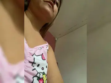 LittleToxic  live sex cam