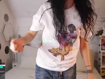 Taanni  live sex cam