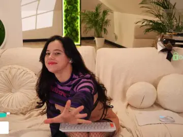 Taanni  live sex cam