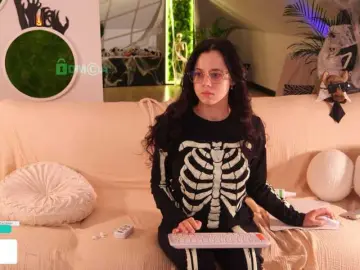 Taanni  live sex cam