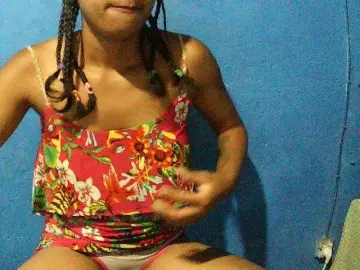 TriciaBella  live sex cam