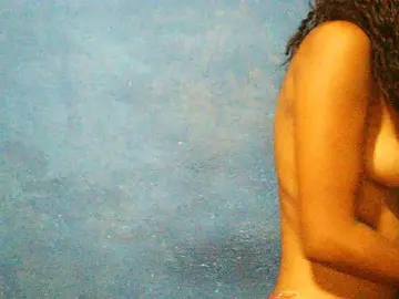 TriciaBella  live sex cam