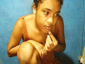 TriciaBella  live sex cam