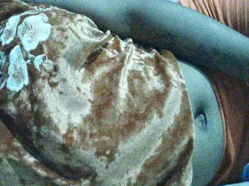 TriciaBella  live sex cam