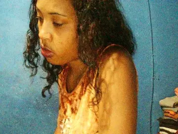 TriciaBella  live sex cam