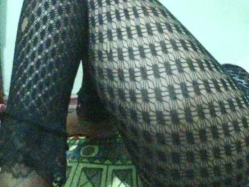 TriciaBella  live sex cam