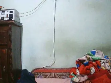 TriciaBella  live sex cam