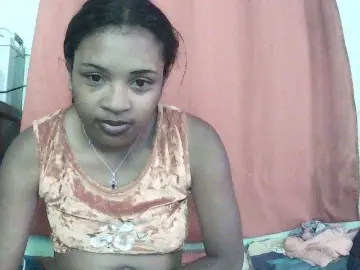 TriciaBella  live sex cam