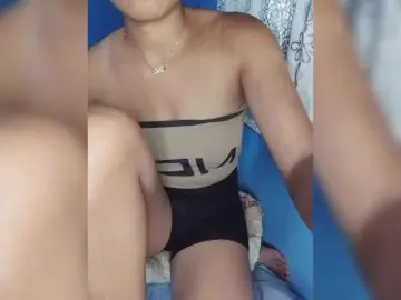 Poupea  live sex cam