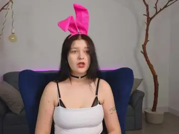 DeliaEffy  live sex cam