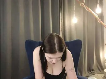 DeliaEffy  live sex cam