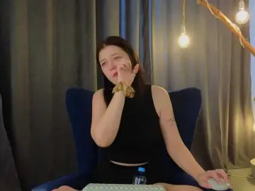 DeliaEffy  live sex cam