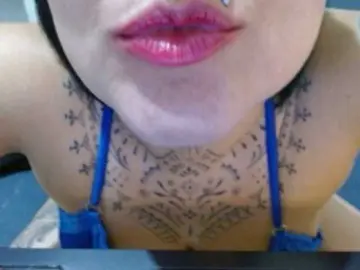 Lilithfire  live sex cam