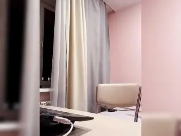 Urania33  live sex cam