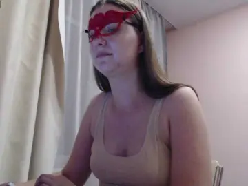 Urania33  live sex cam