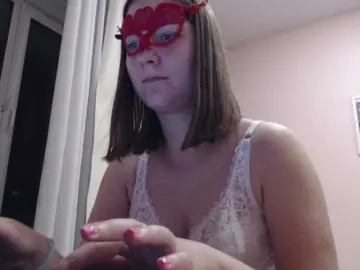 Urania33  live sex cam