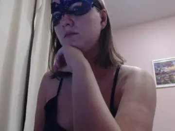 Urania33  live sex cam