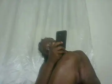 Blackqueen3  live sex cam