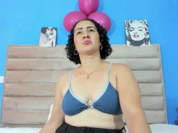 KyleDoom  live sex cam