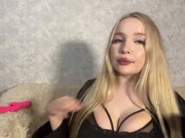 Queenkat66  live sex cam